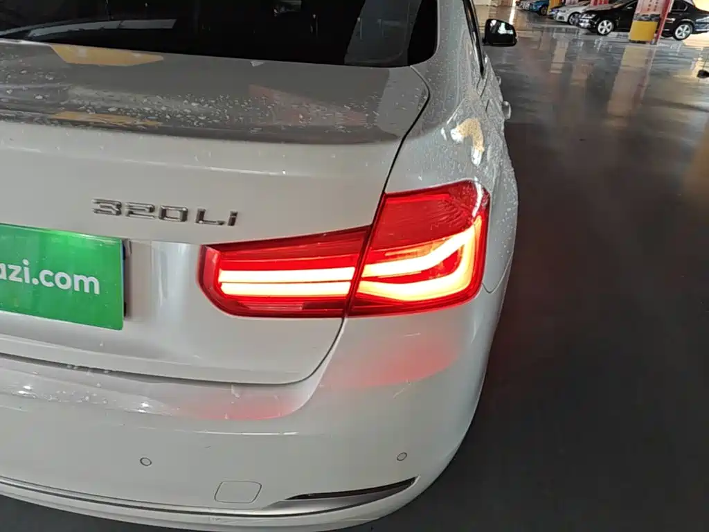 BMW 3 Series — миниатюра 8