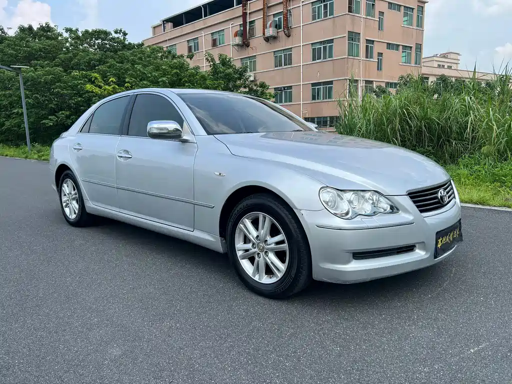 Toyota Reiz — миниатюра 3