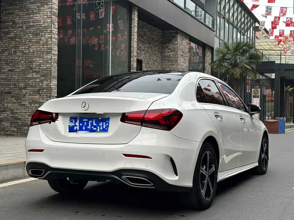 Mercedes-Benz A-Class 2022 — фото 15