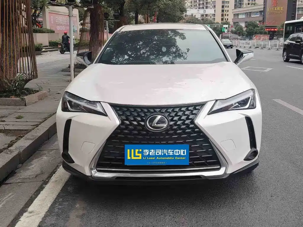 Lexus UX — миниатюра 2