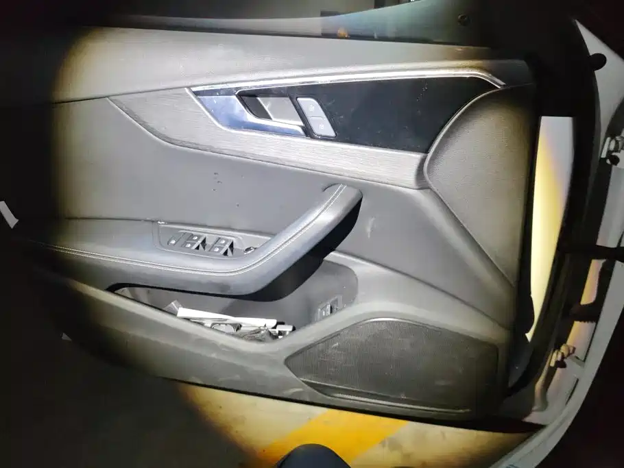 Audi A4L — миниатюра 6