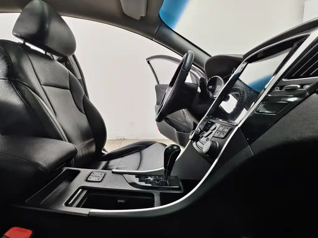 Hyundai Sonata — миниатюра 15