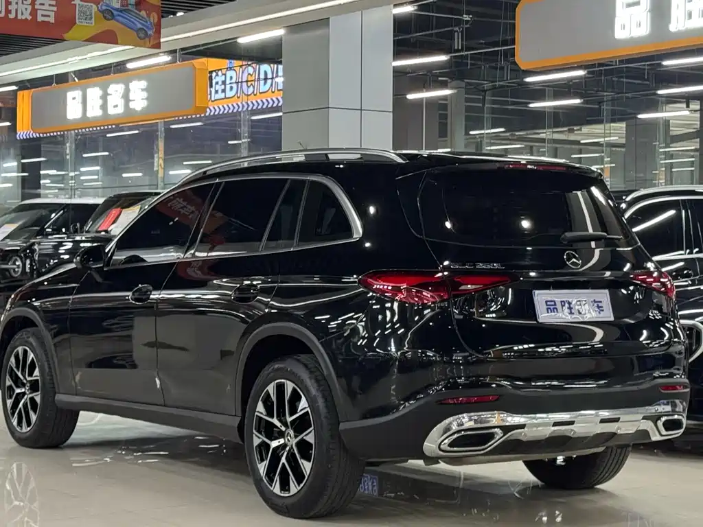 Mercedes-Benz GLC 2023 GLC 260 L 4MATIC 5 мест