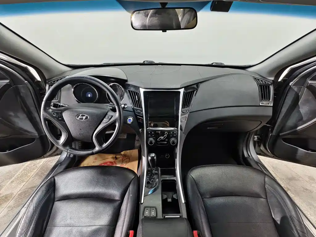 Hyundai Sonata — миниатюра 9