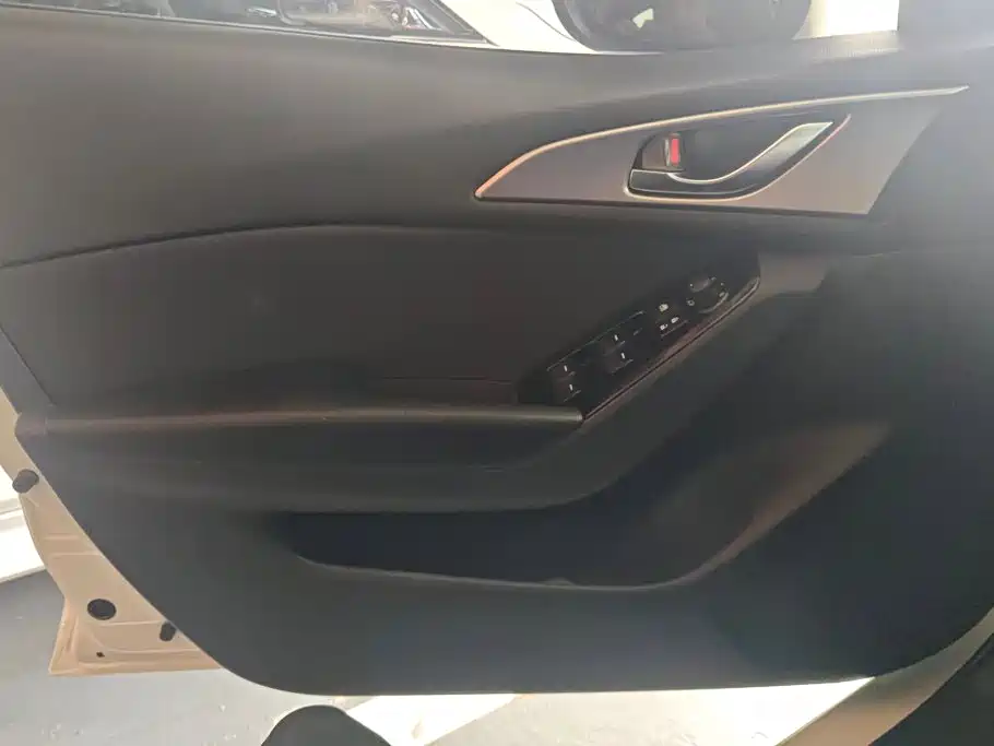 Mazda 3 Axela — миниатюра 7