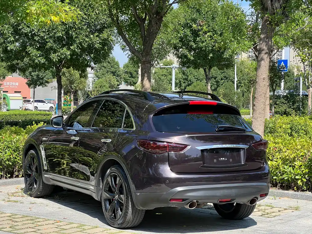 Infiniti FX — миниатюра 6
