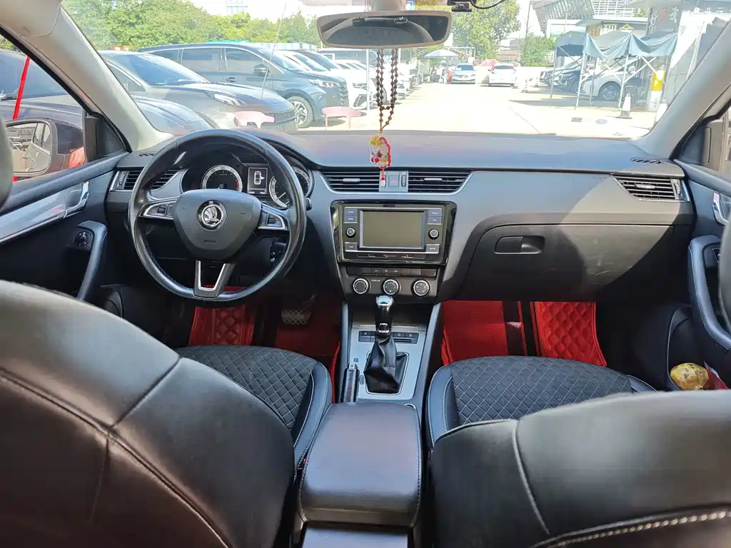 Skoda Octavia — миниатюра 6