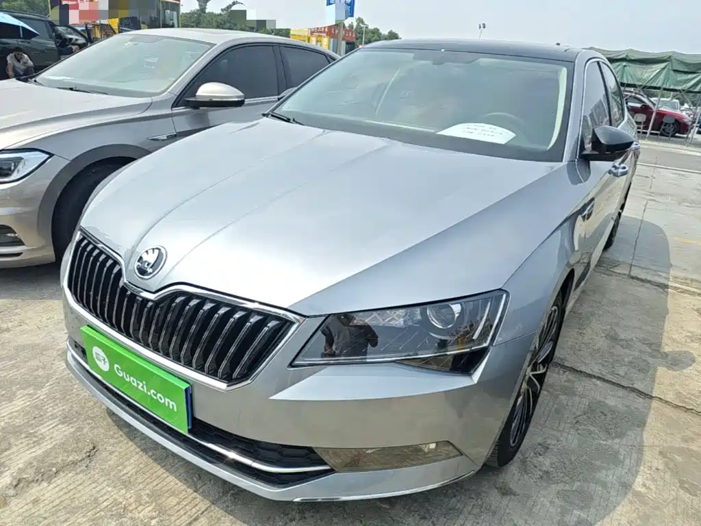 Skoda Superb — миниатюра 2