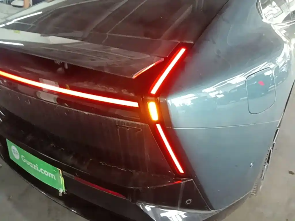 XPeng P7 — миниатюра 8