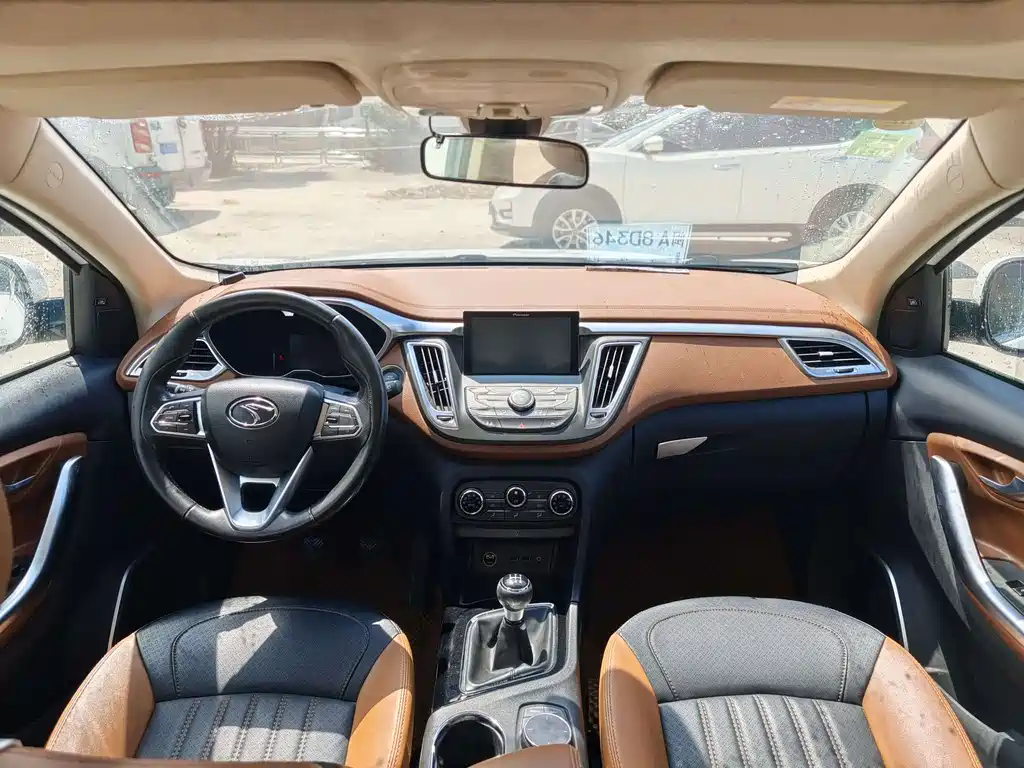 Soueast DX7 2017 2.0T MT Sport Luxury