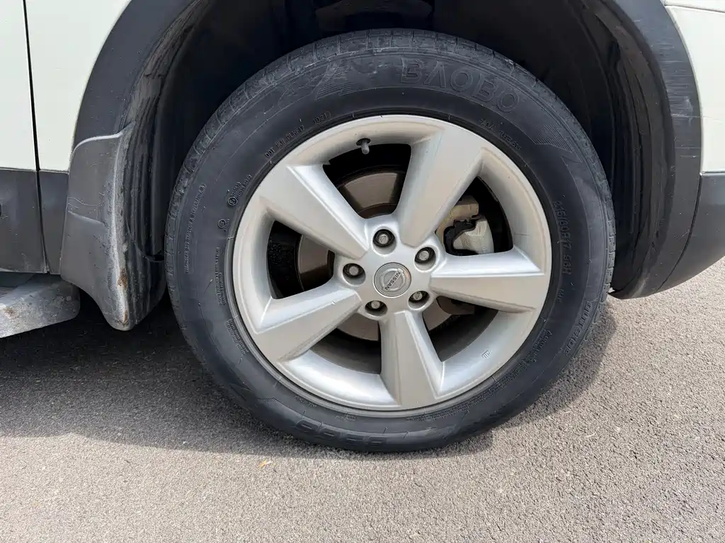 Nissan Qashqai — миниатюра 8