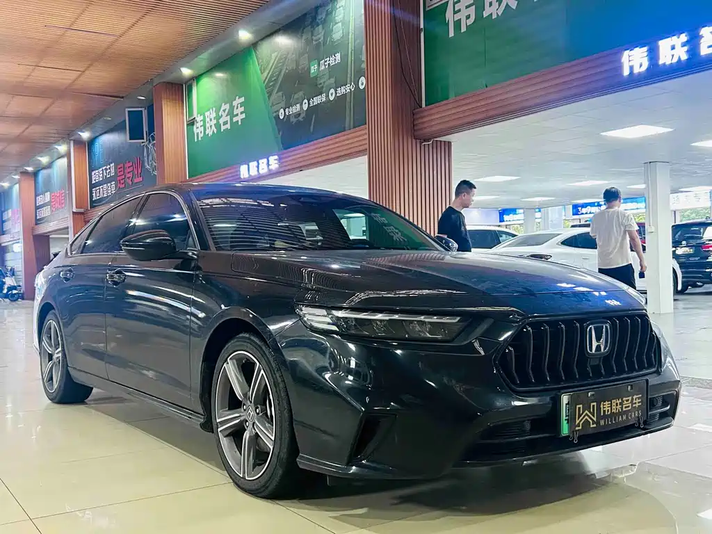 Honda Inspire PHEV — миниатюра 3
