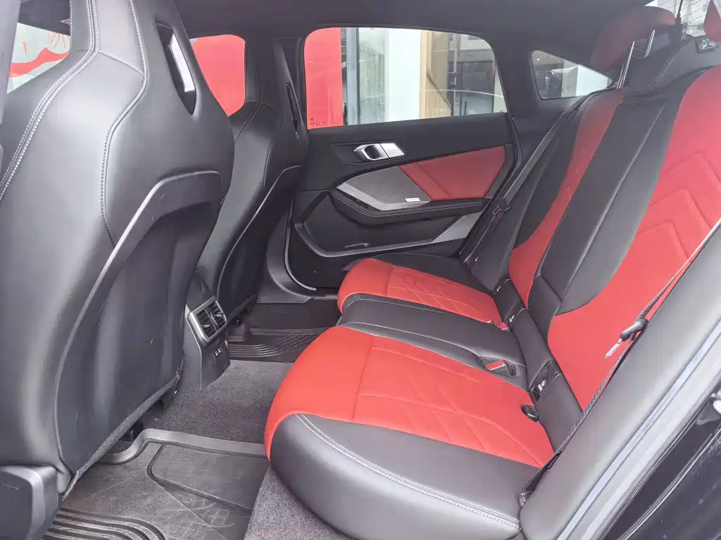 BMW M235L — миниатюра 11