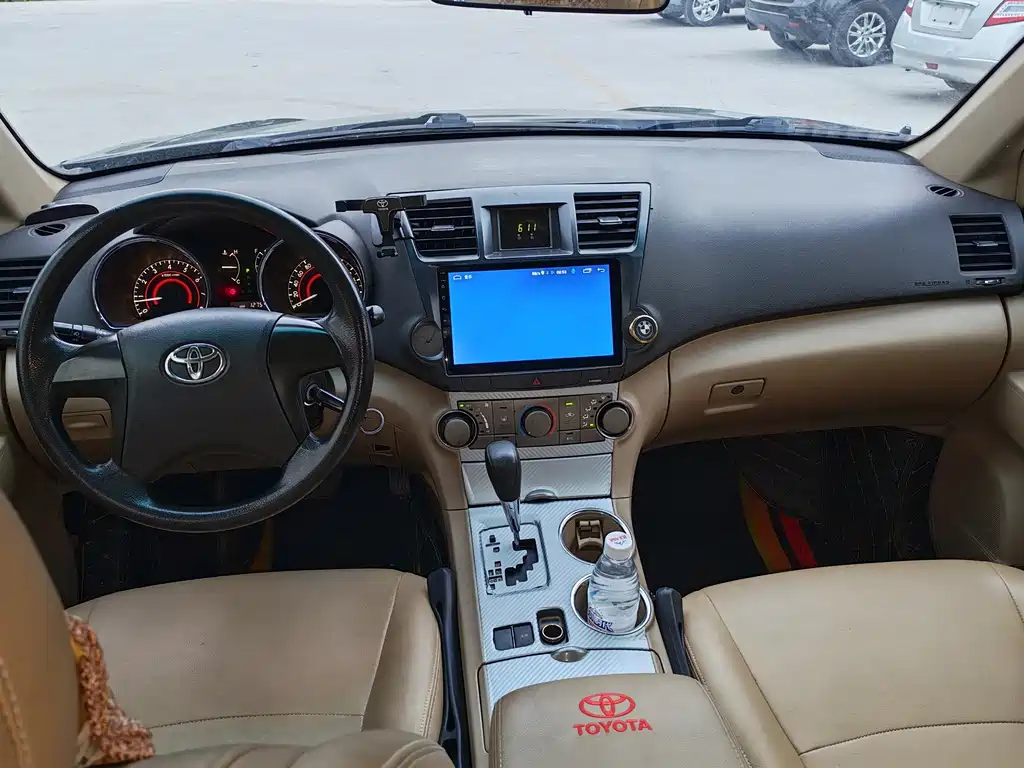 Toyota Highlander — миниатюра 7