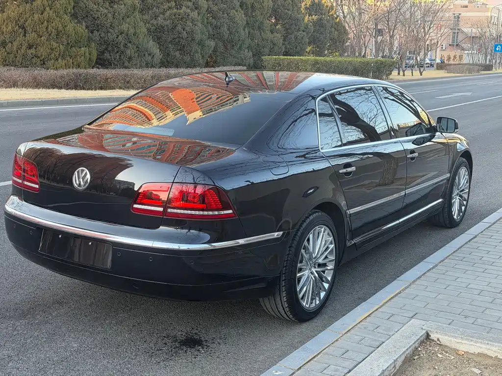 VOLKSWAGEN PHAETON