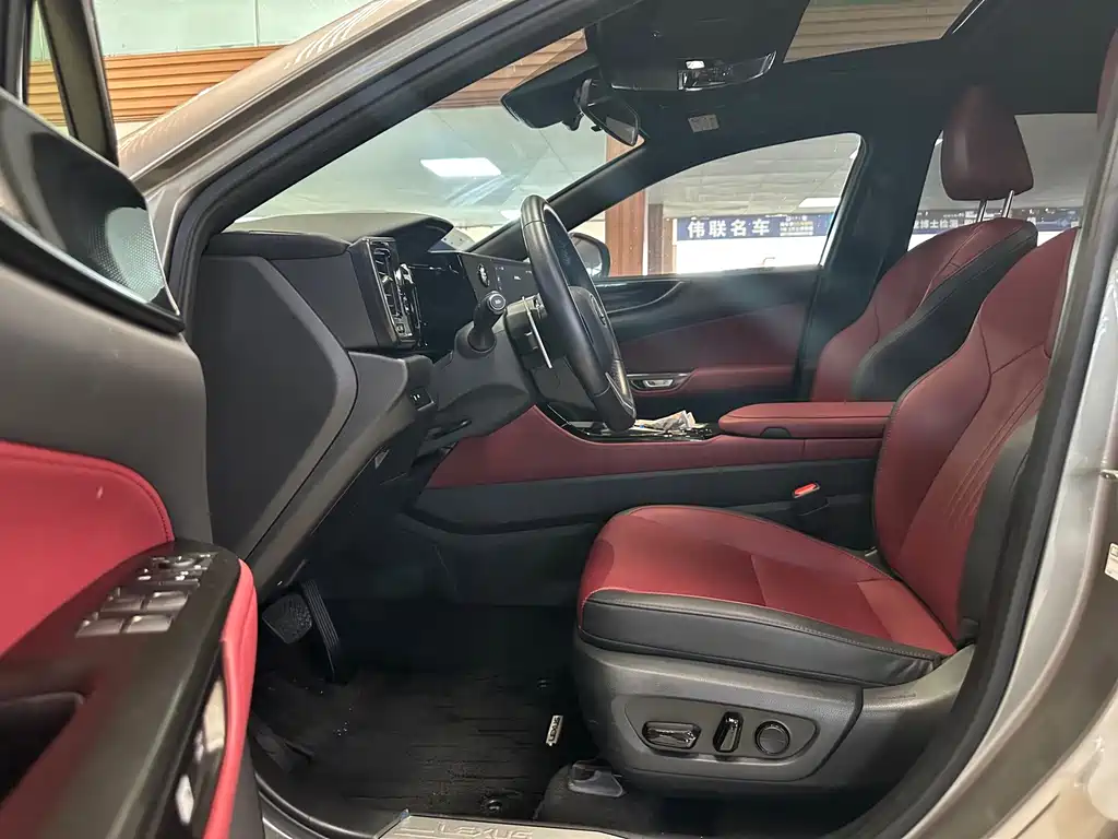 Lexus NX — миниатюра 7