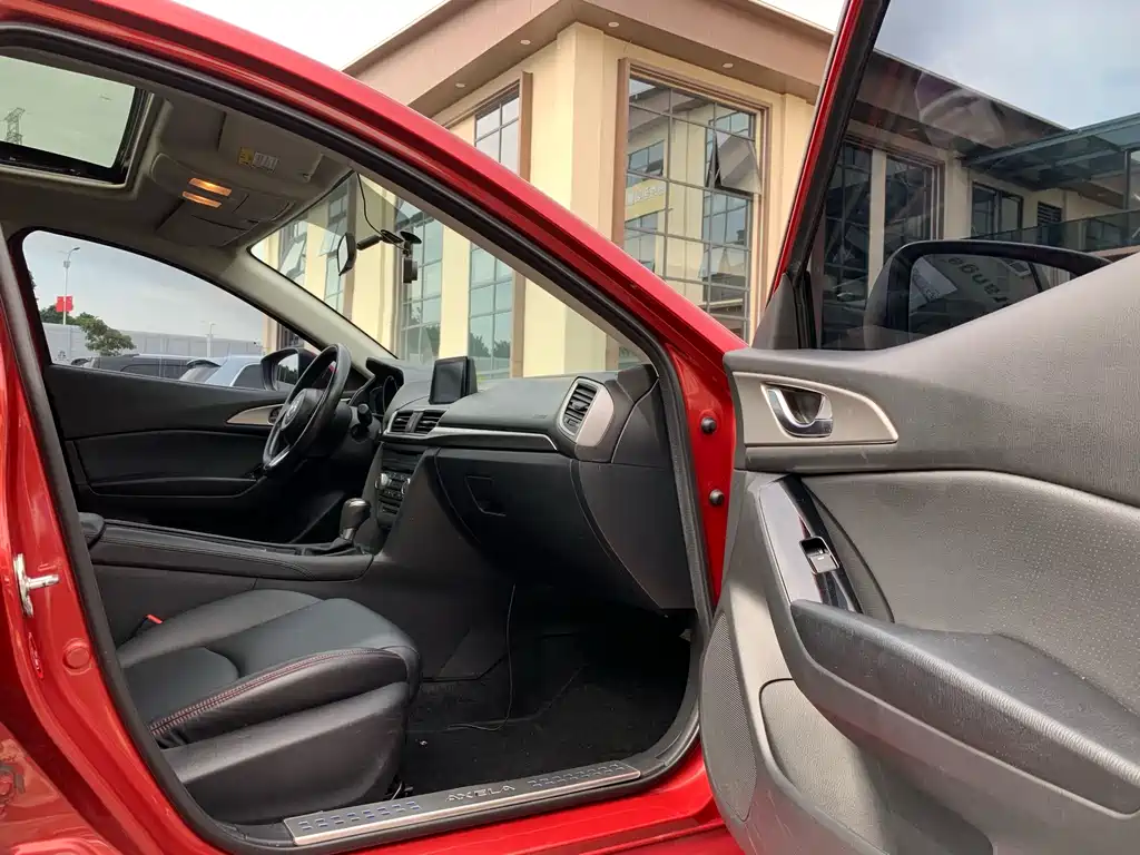 Mazda 3 Axela — миниатюра 14