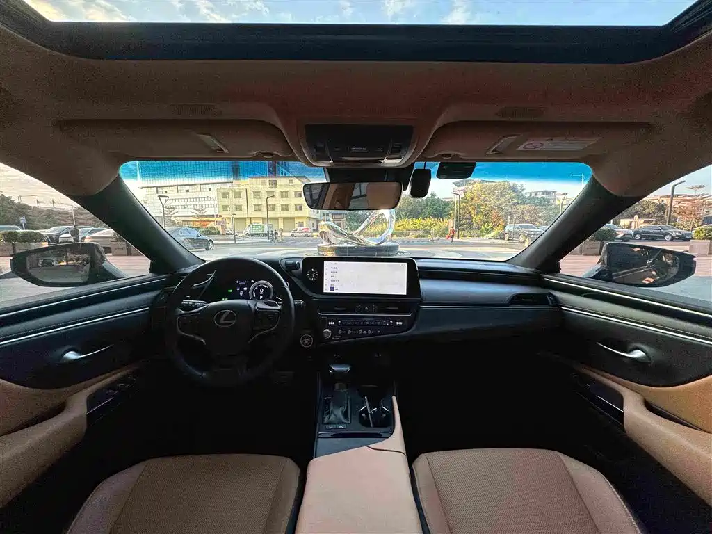 Lexus ES — миниатюра 6