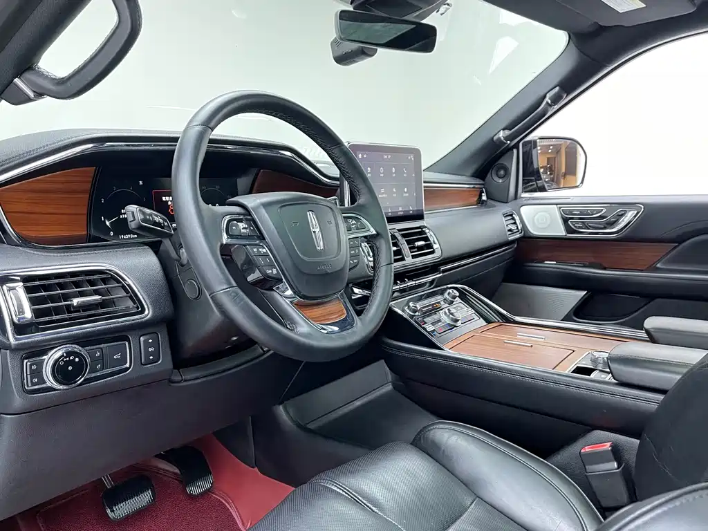 Lincoln Navigator — миниатюра 4