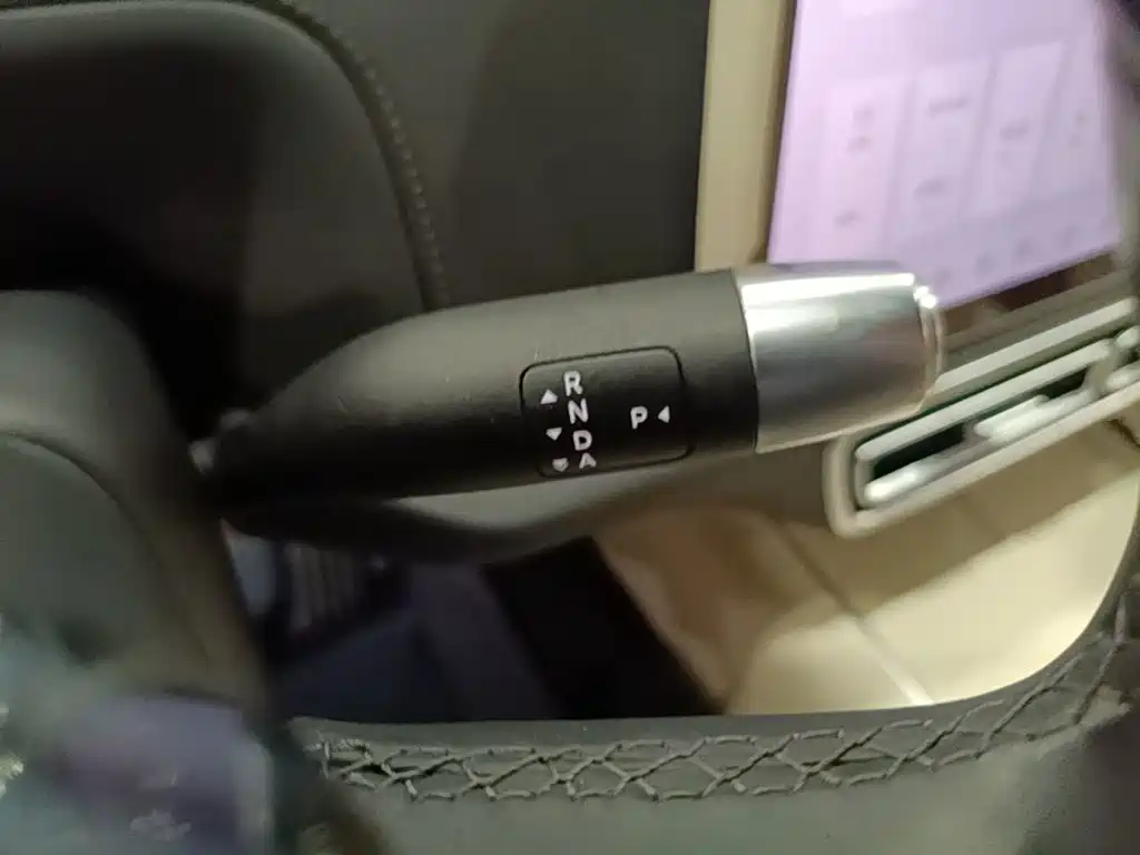 Li Auto Li L8 — миниатюра 14