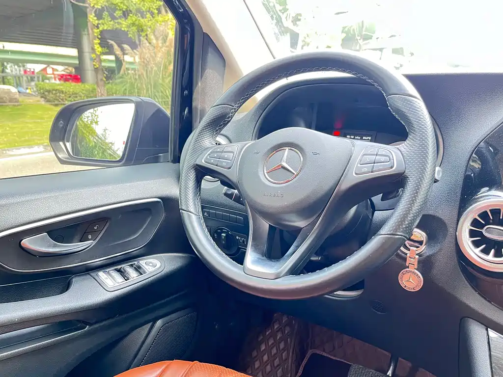 Mercedes-Benz Vito — миниатюра 10