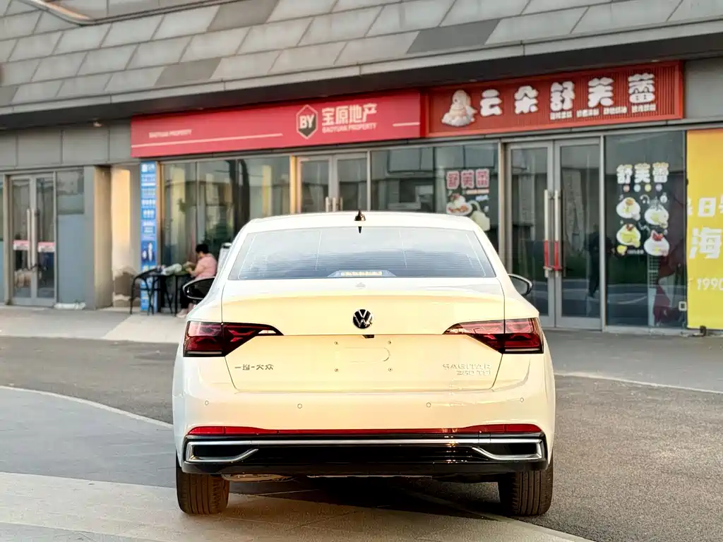 Volkswagen Sagitar — миниатюра 4