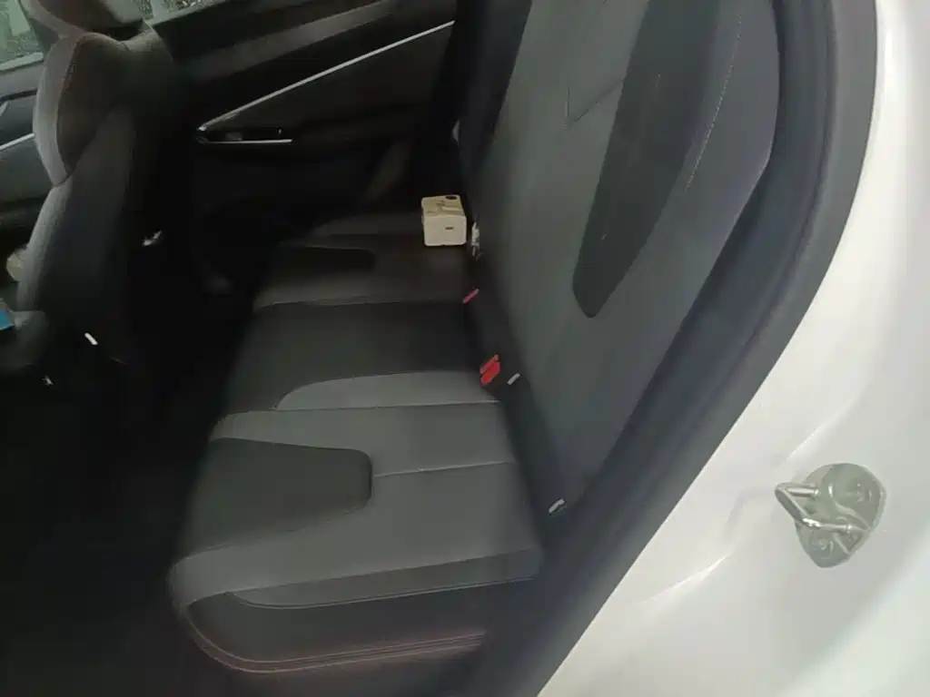 Geely Boyue — миниатюра 17
