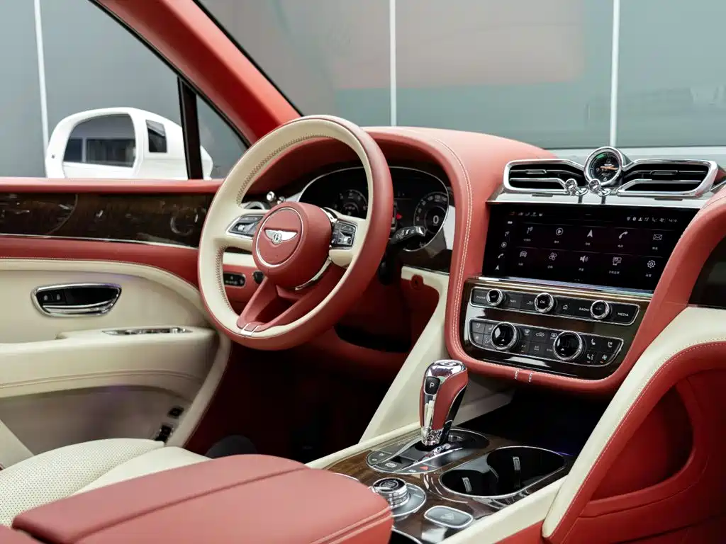 Bentley Bentayga — миниатюра 18