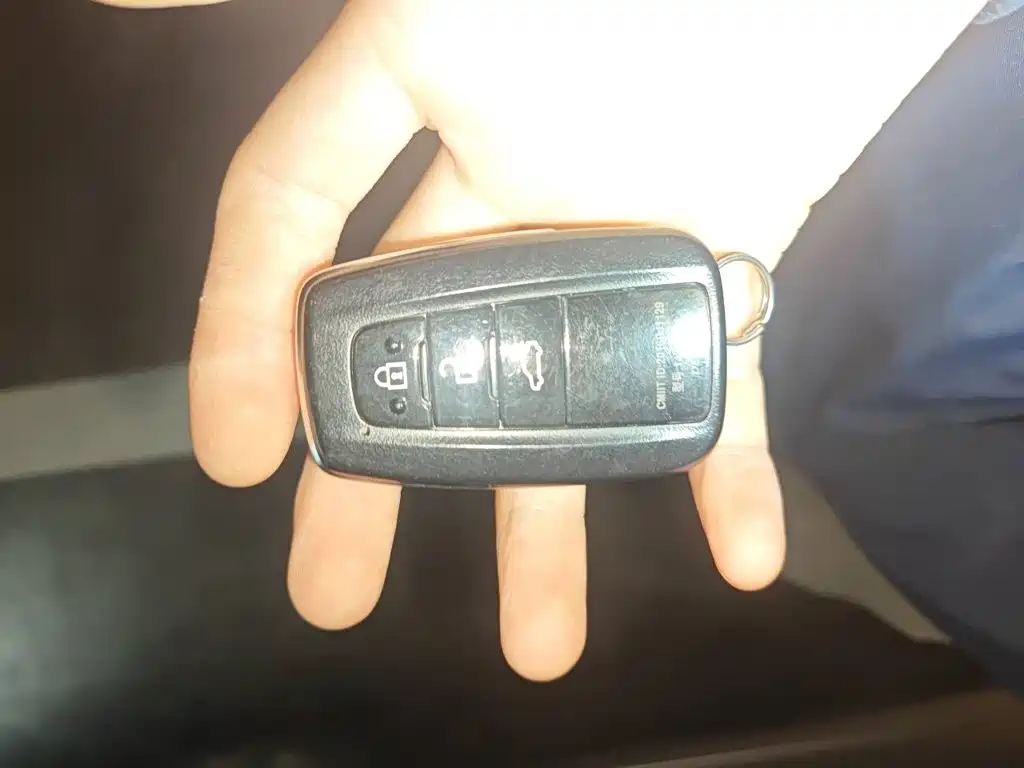 Toyota Camry — миниатюра 9