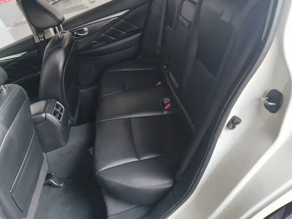Infiniti Q50L — миниатюра 17