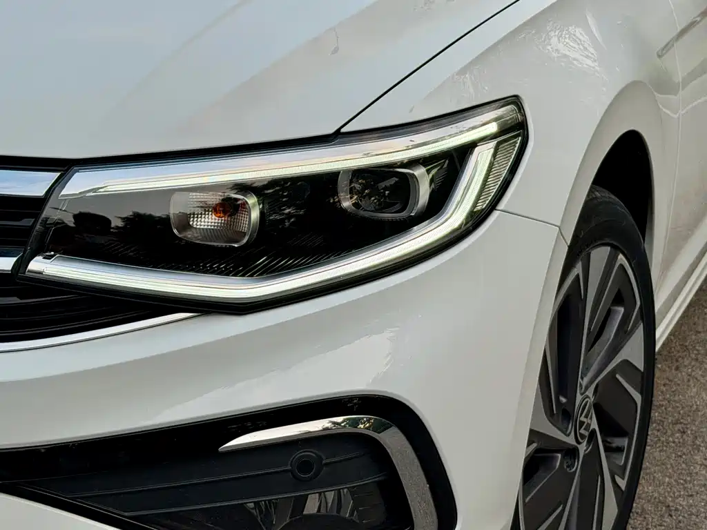 Volkswagen Bora — миниатюра 2