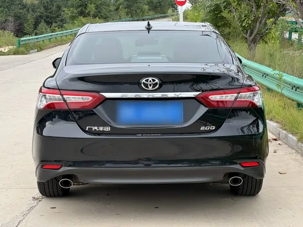 Toyota Camry — миниатюра 13