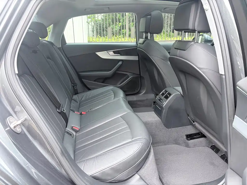 Audi A4L — миниатюра 13