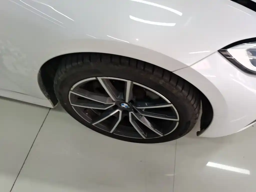 BMW 3 Series — миниатюра 23