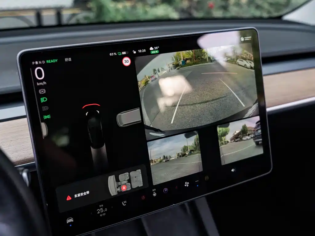 Tesla Model 3 — миниатюра 14