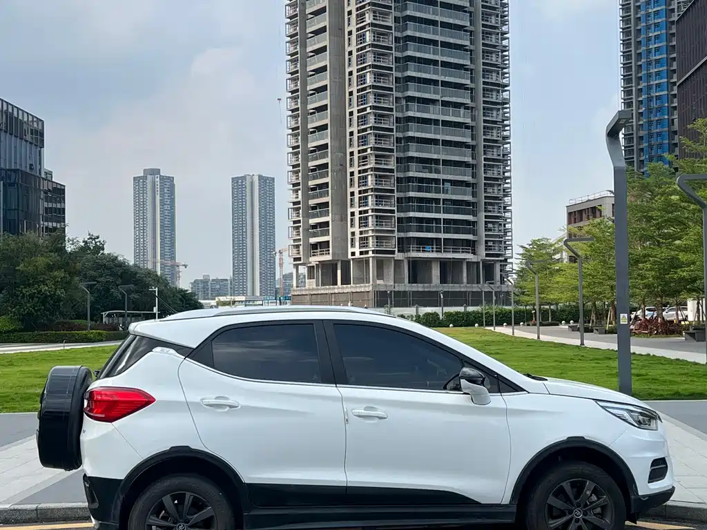BYD Yuan EV — миниатюра 10
