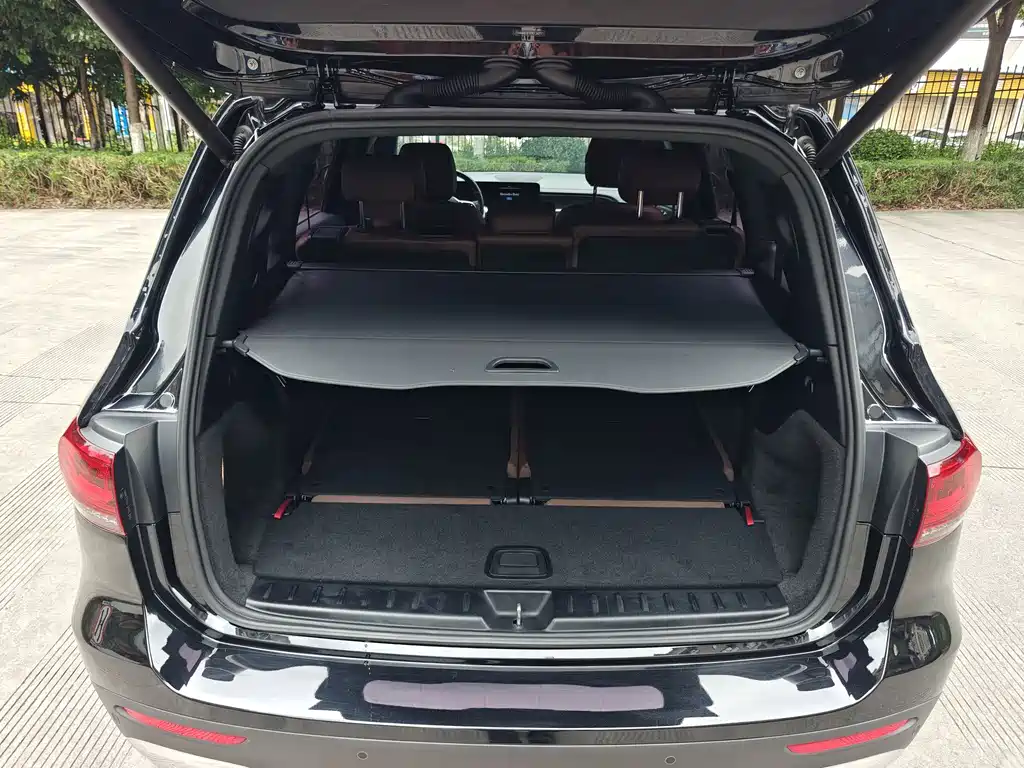 Mercedes-Benz GLB — миниатюра 21