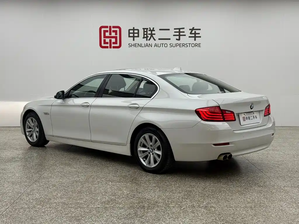 BMW 5 Series — миниатюра 2
