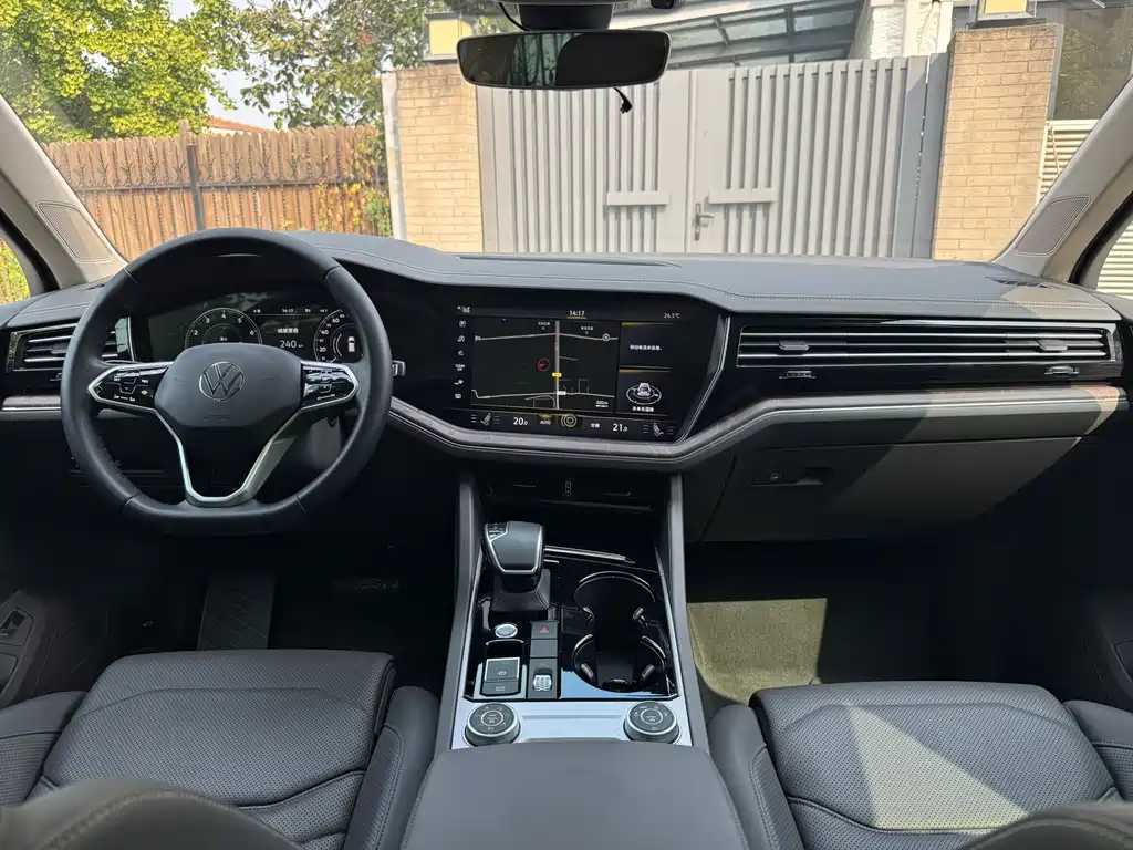 Volkswagen Touareg — миниатюра 8