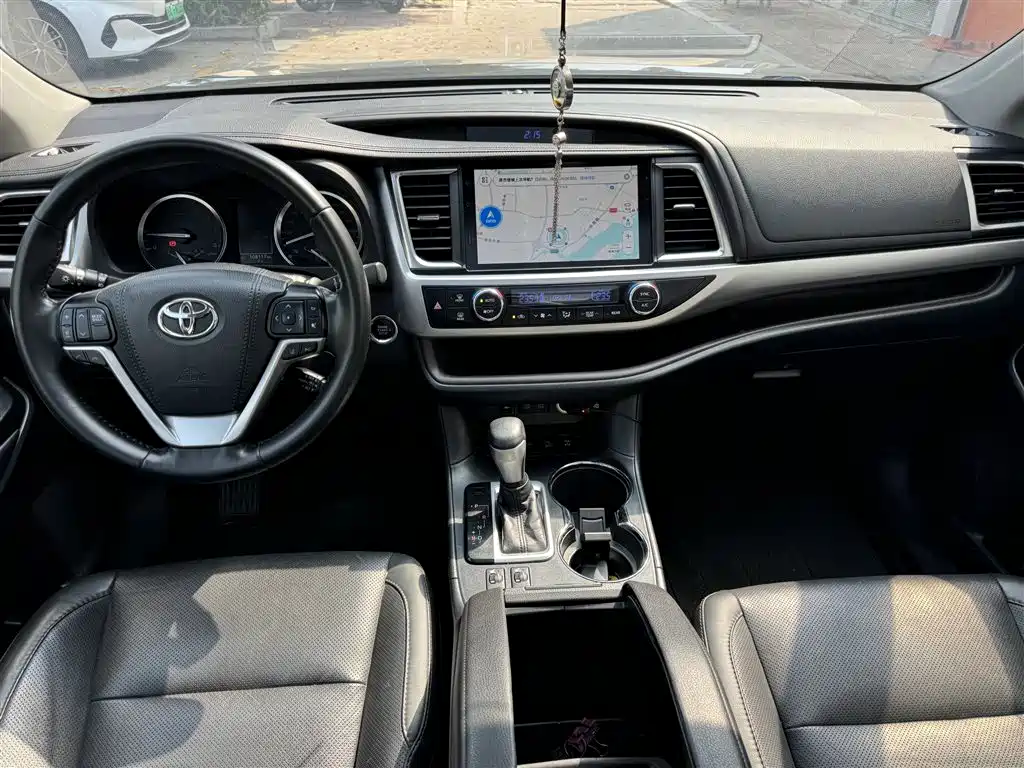 Toyota Highlander — миниатюра 8