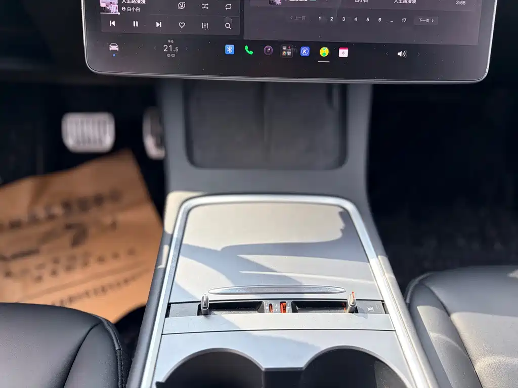 Tesla Model 3 — миниатюра 18