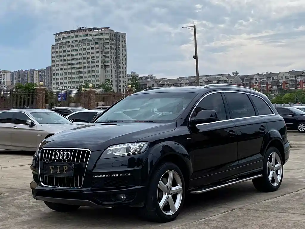 Купить Audi Q7