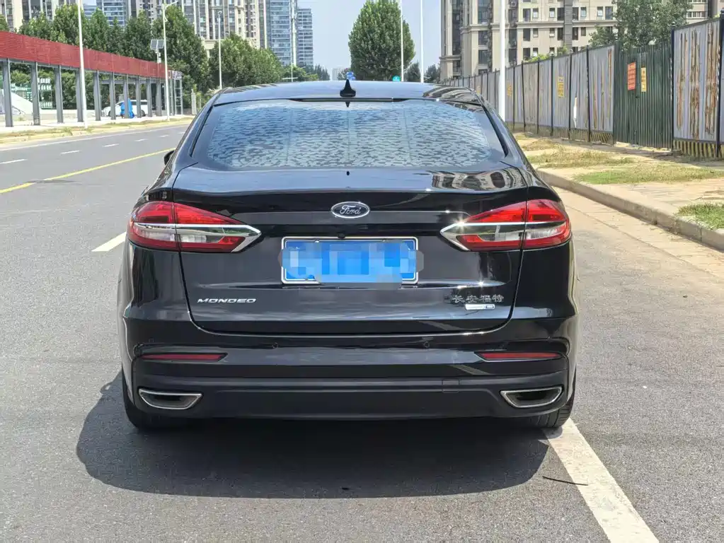 Ford Mondeo — миниатюра 8