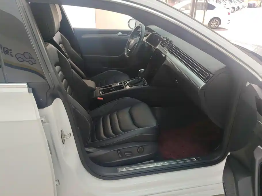Volkswagen CC — миниатюра 8