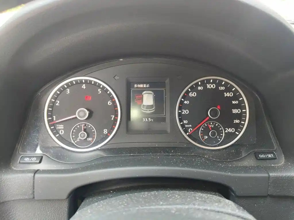 Volkswagen Tiguan — миниатюра 4