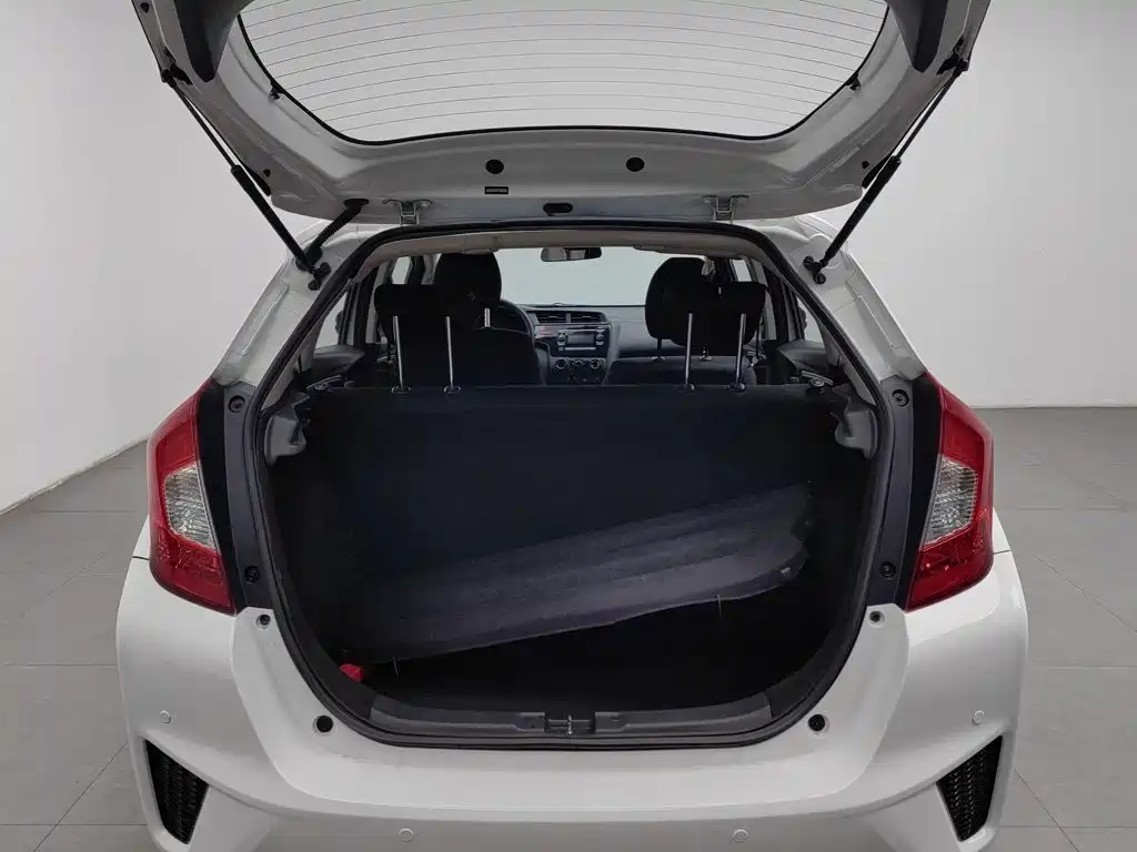 Honda Fit — миниатюра 16