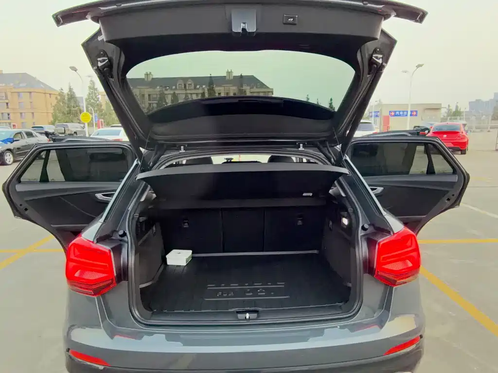 Audi Q2L e-tron — миниатюра 14