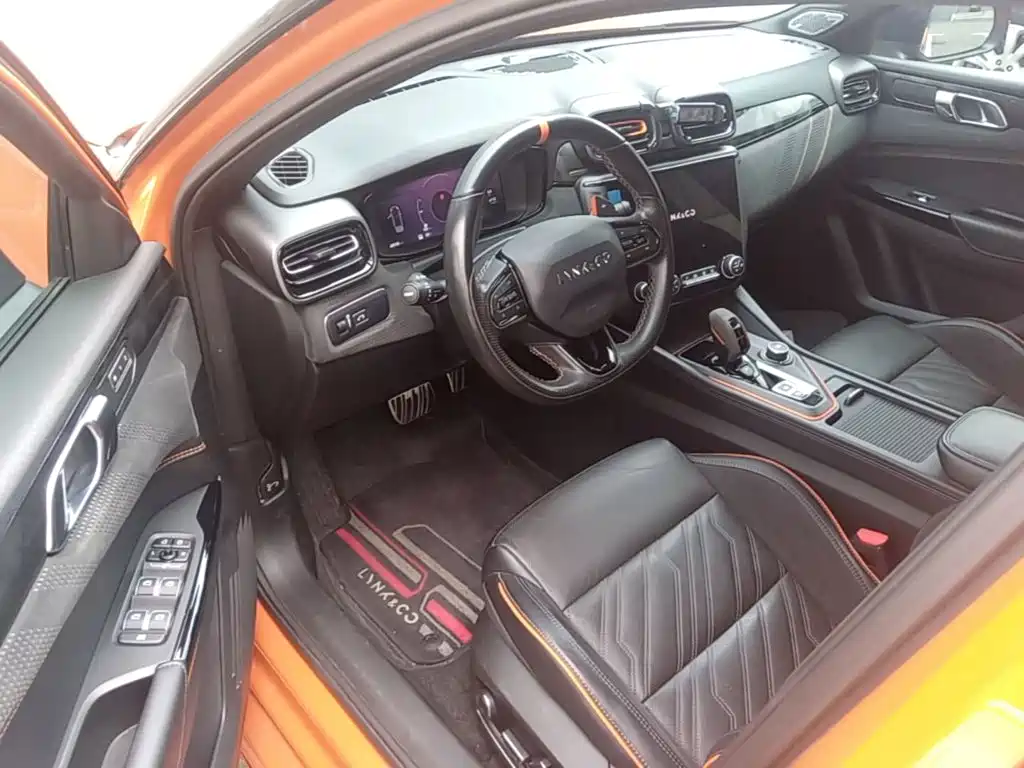 Lynk & Co 02 Hatchback — миниатюра 16