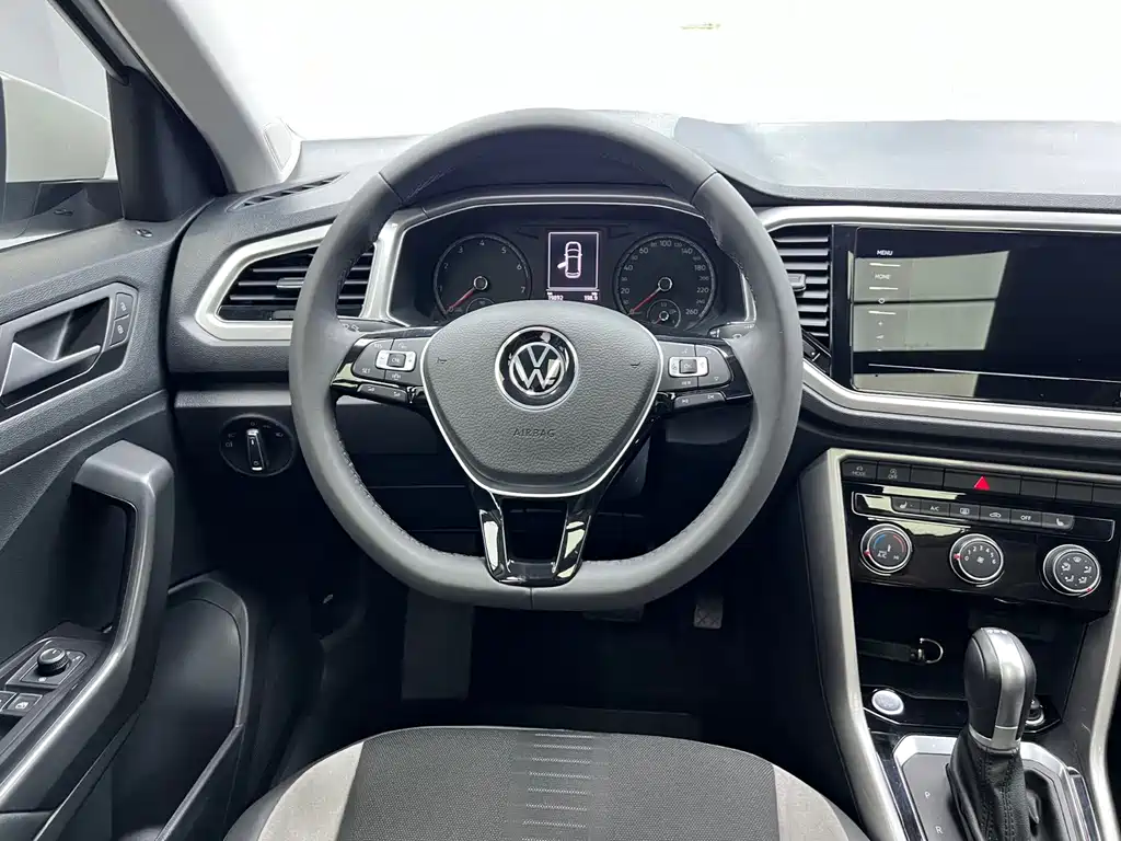 Volkswagen T-Roc — миниатюра 10