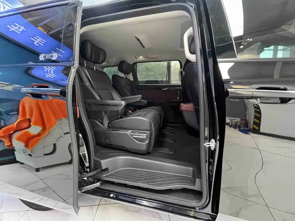 GAC Motor 传祺E8 PHEV — миниатюра 15